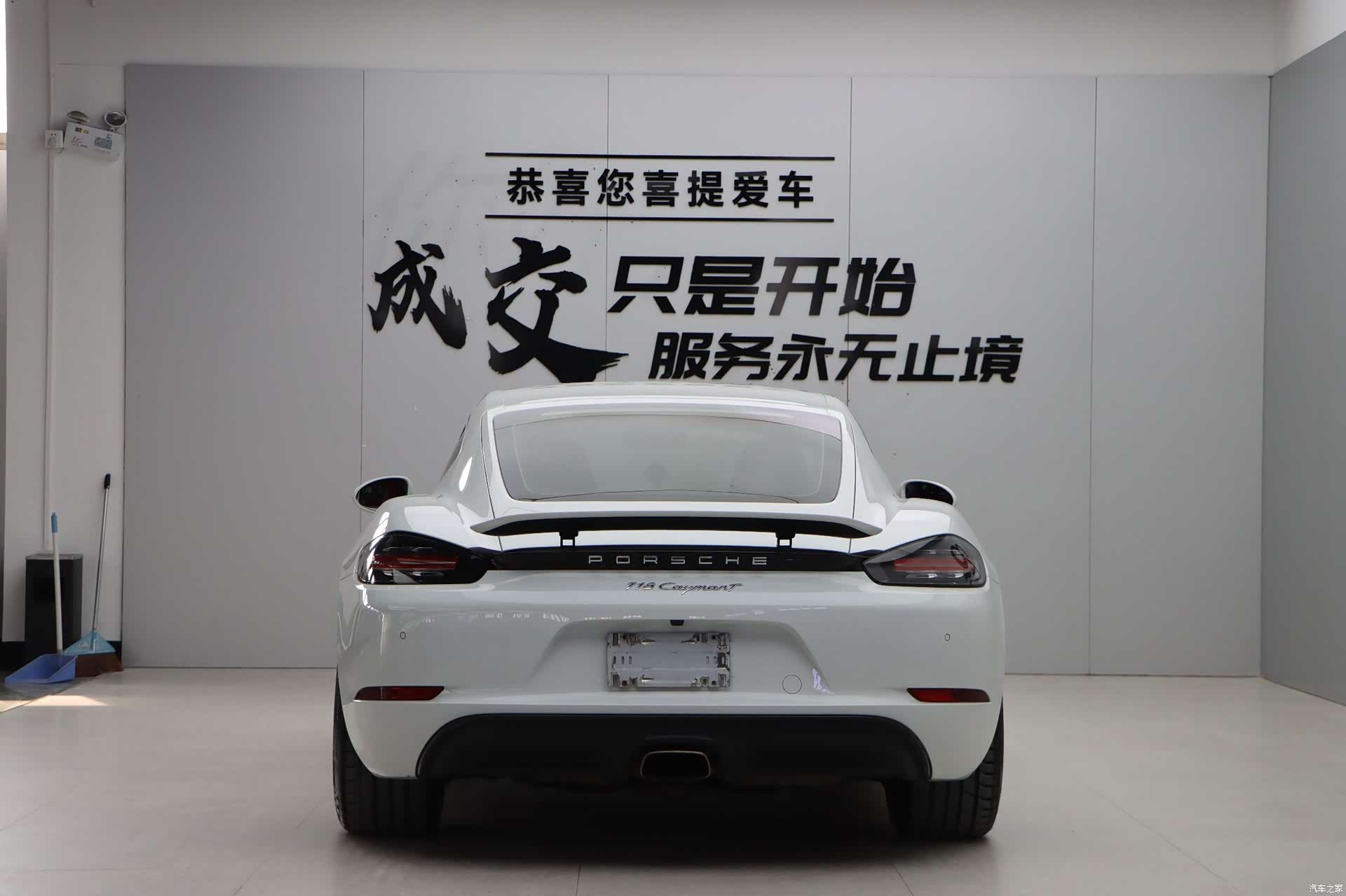 Porsche Cayman, 2017 все фото