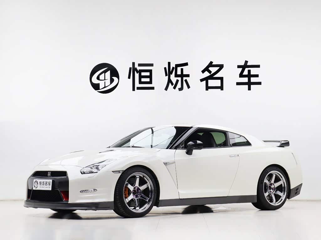 Nissan GT-R 2015 3.8T