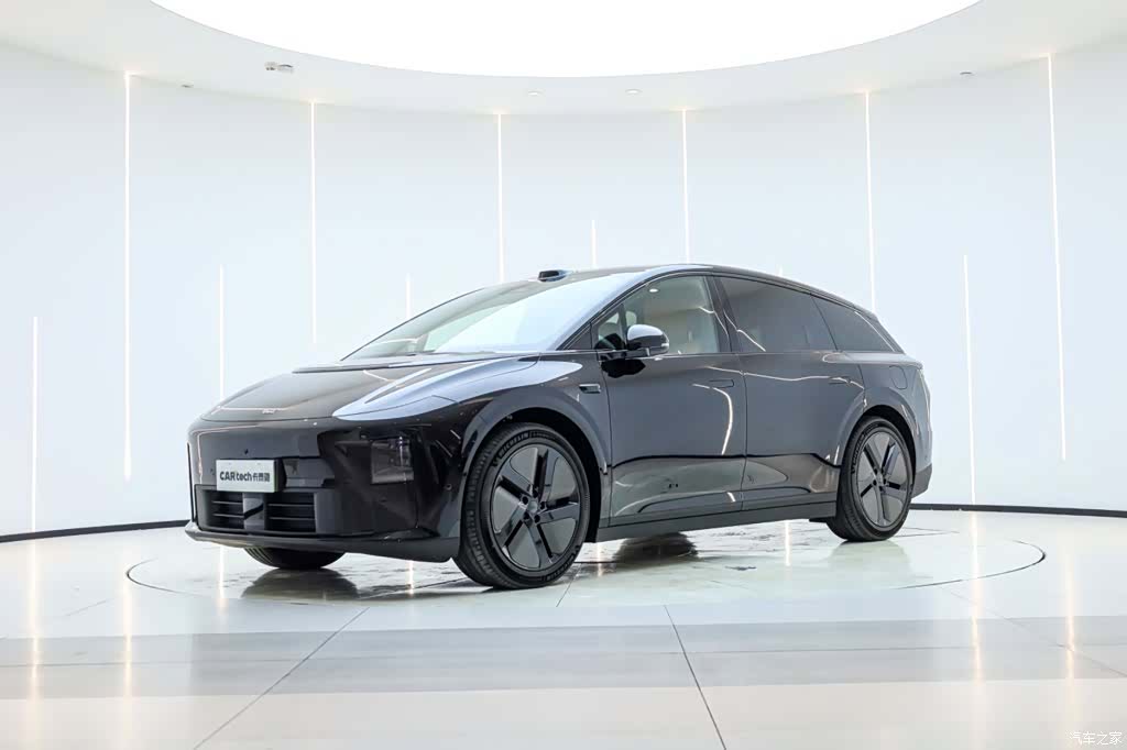 Li Auto i6, 2025 13