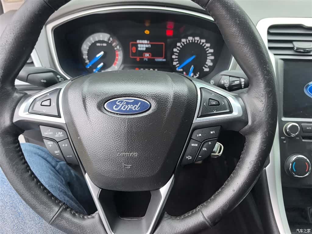 Ford Mondeo, 2016 3