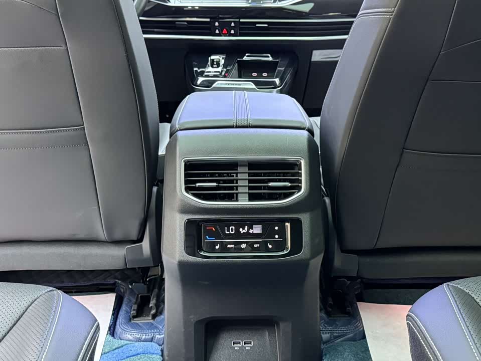 FAW car