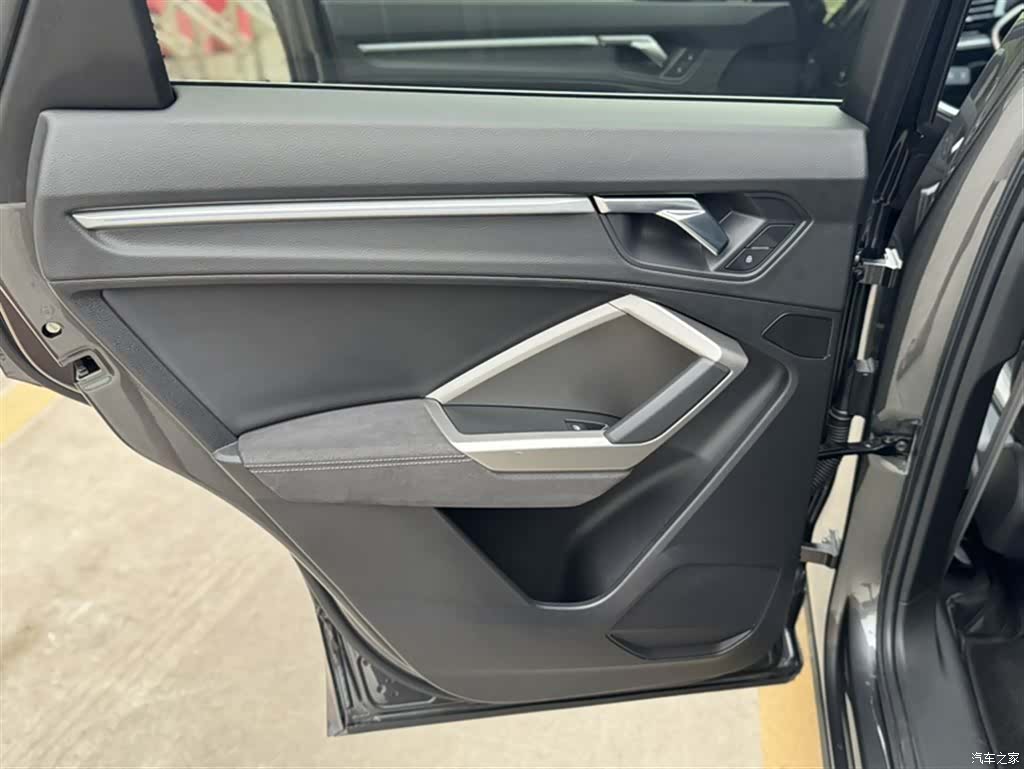 Audi Q3, 2022 18