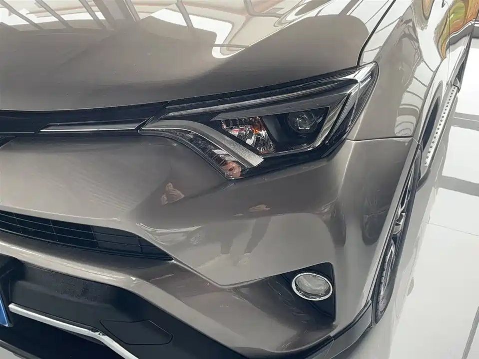 Toyota RAV4 Rongfang