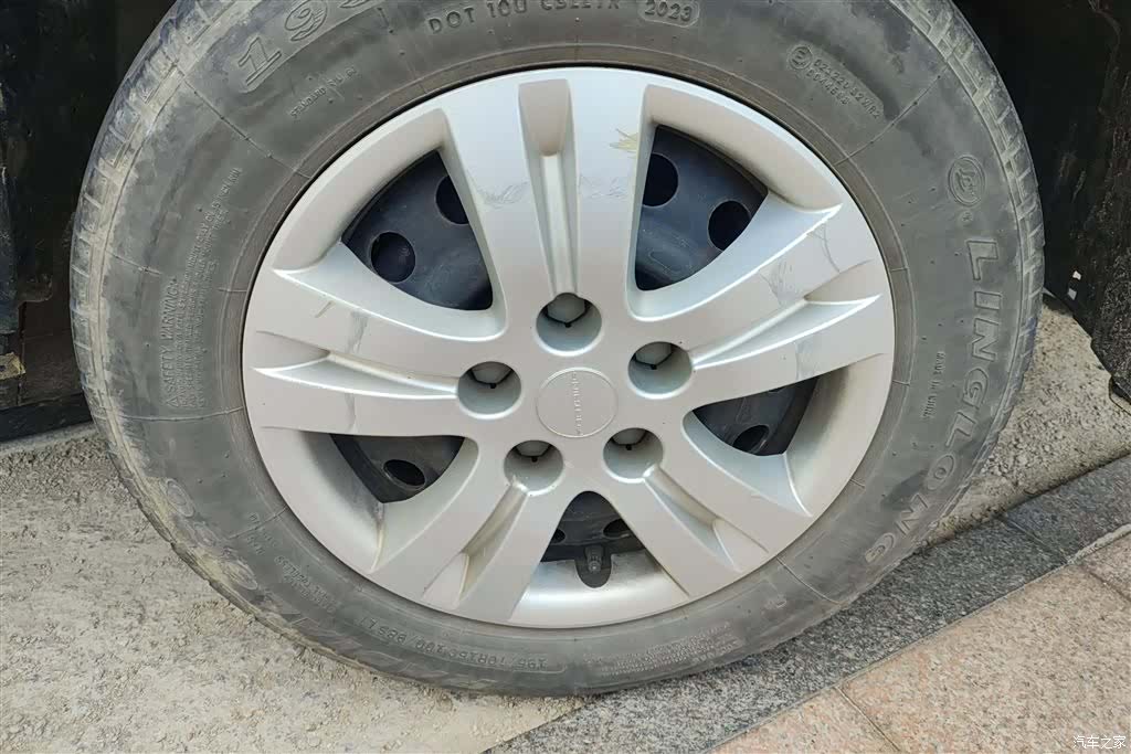 DongFeng M5, 2022 6