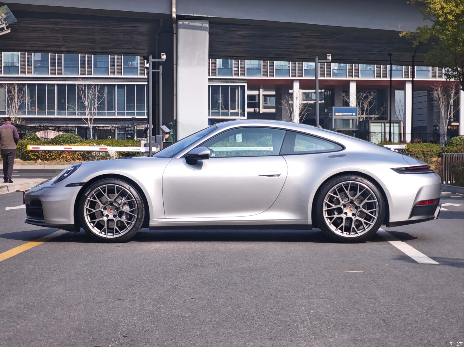 Porsche 911, 2025 4
