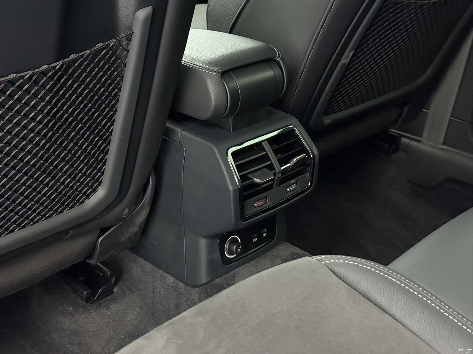 Audi Q3, 2023 12