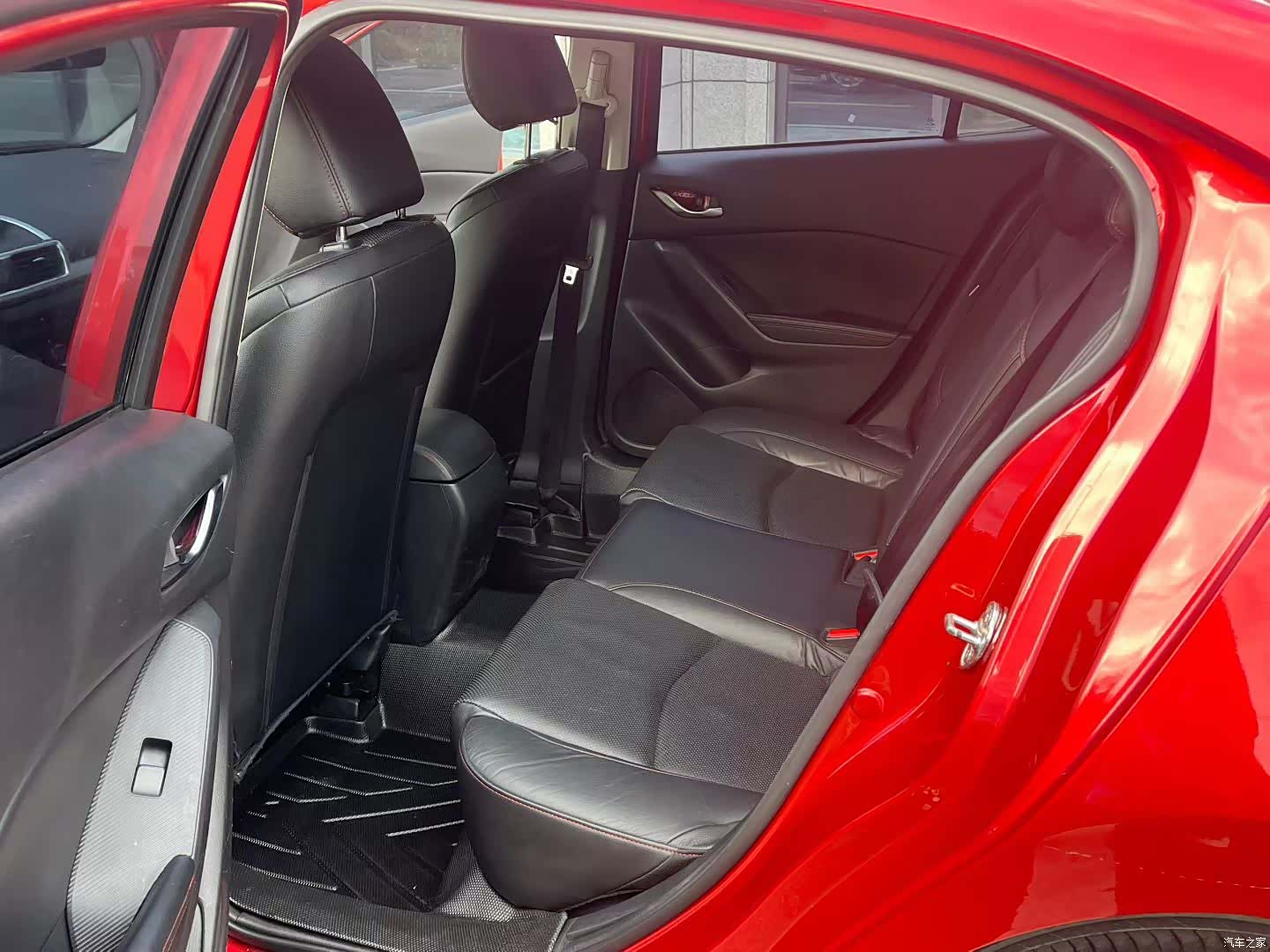 Mazda Mazda3, 2016 8