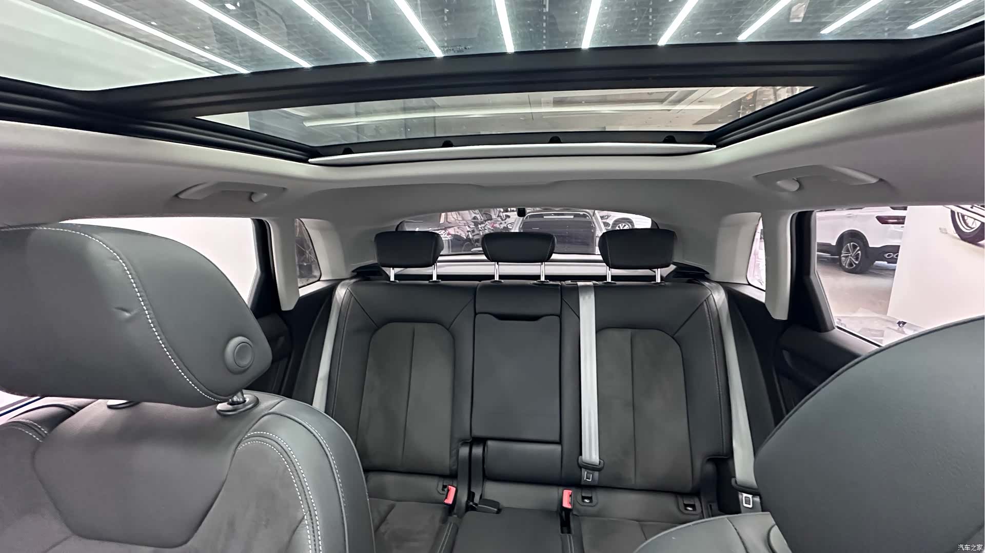 Audi Q3, 2023 18