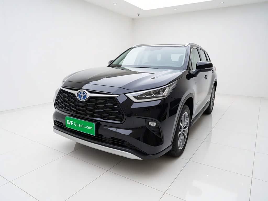 Toyota Highlander 2023 2.5L Luxury 7 мест