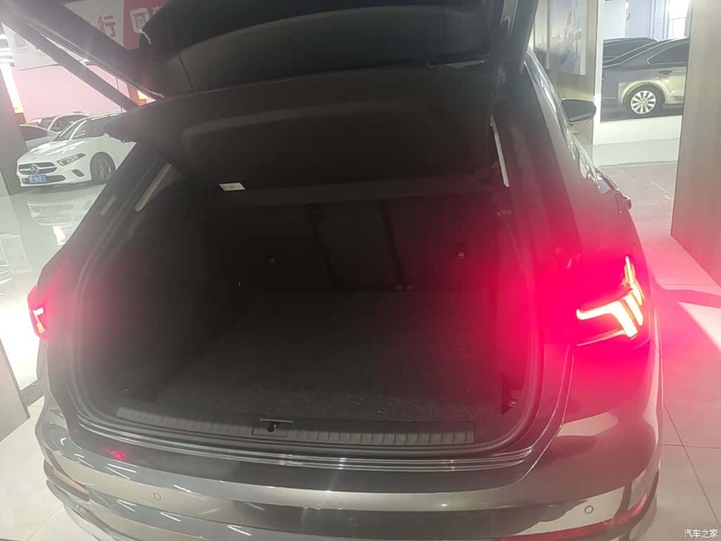 Audi Q3, 2023 19