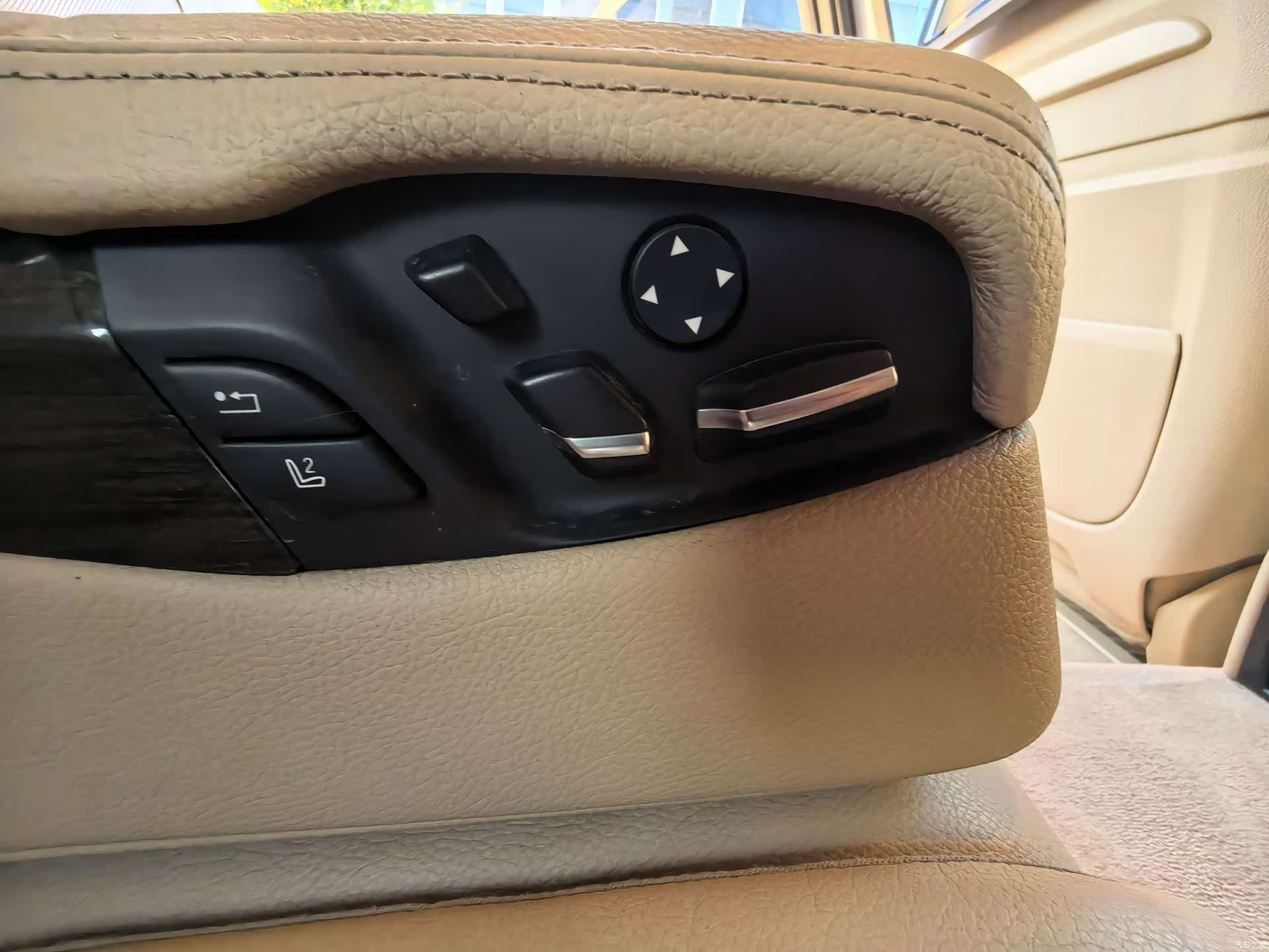 BMW 7 Series, 2013 13