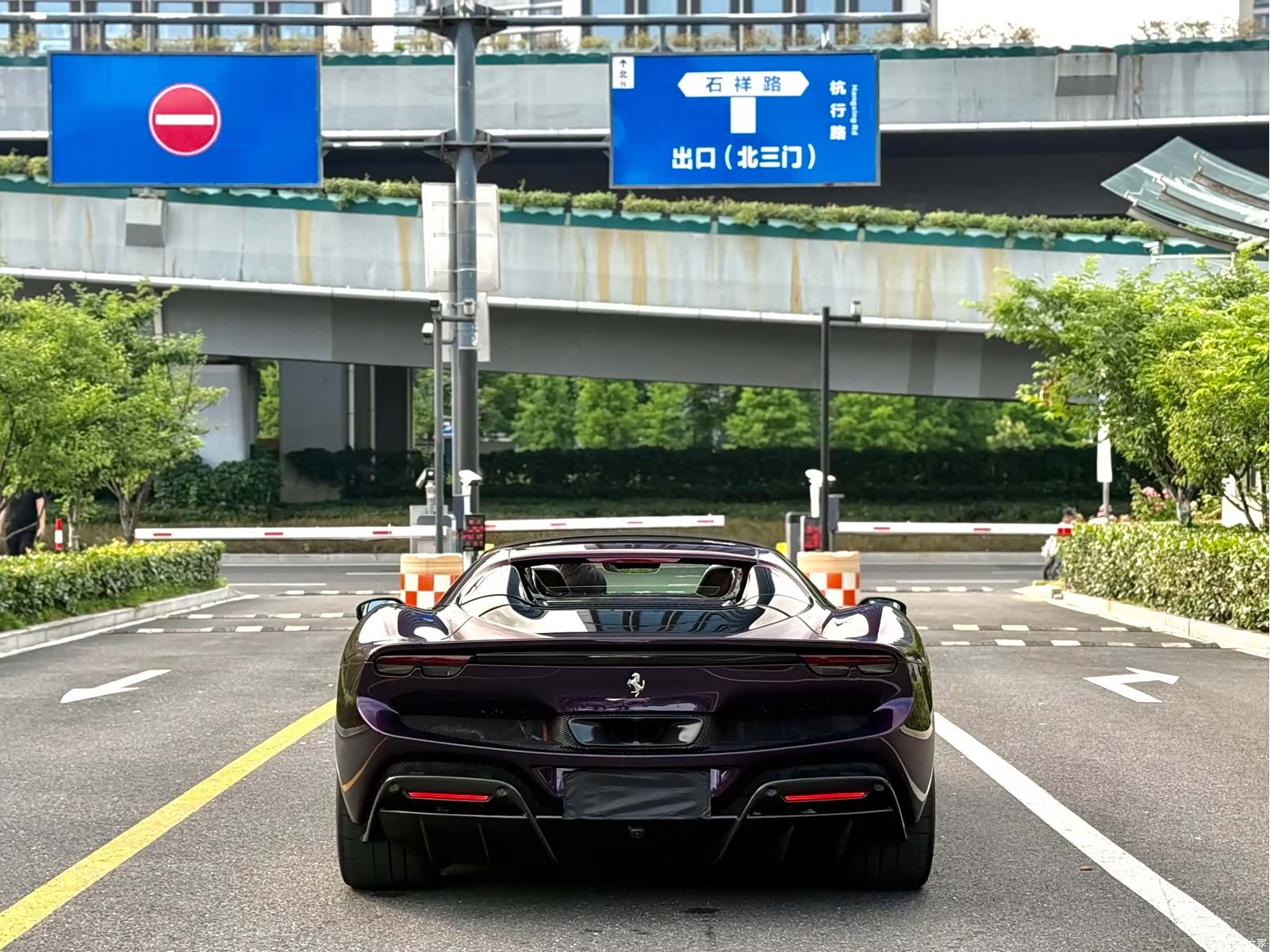 Ferrari 296, 2025 7