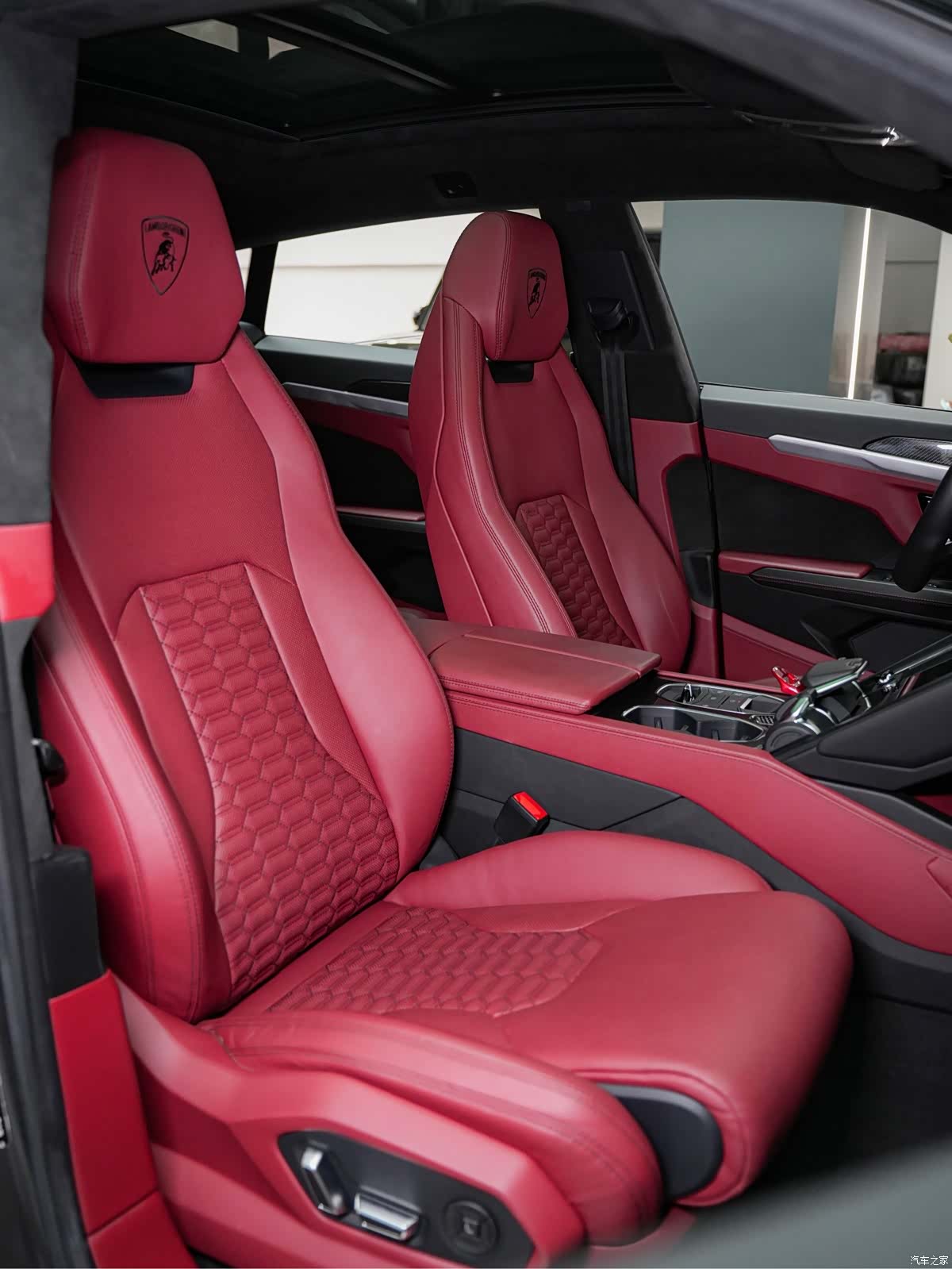 Lamborghini Urus, 2021 16
