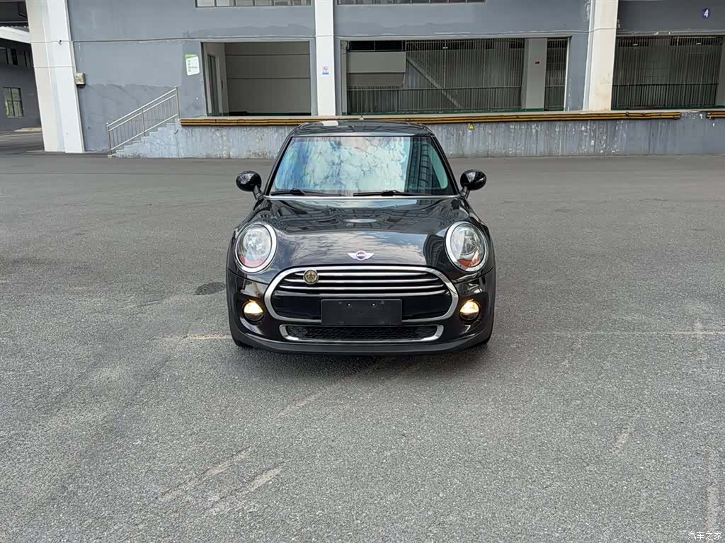 Mini Cooper, 2015 3