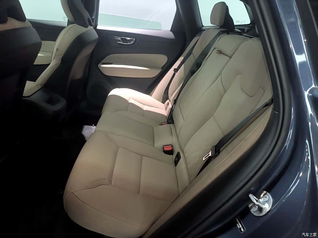Volvo XC60, 2026 17