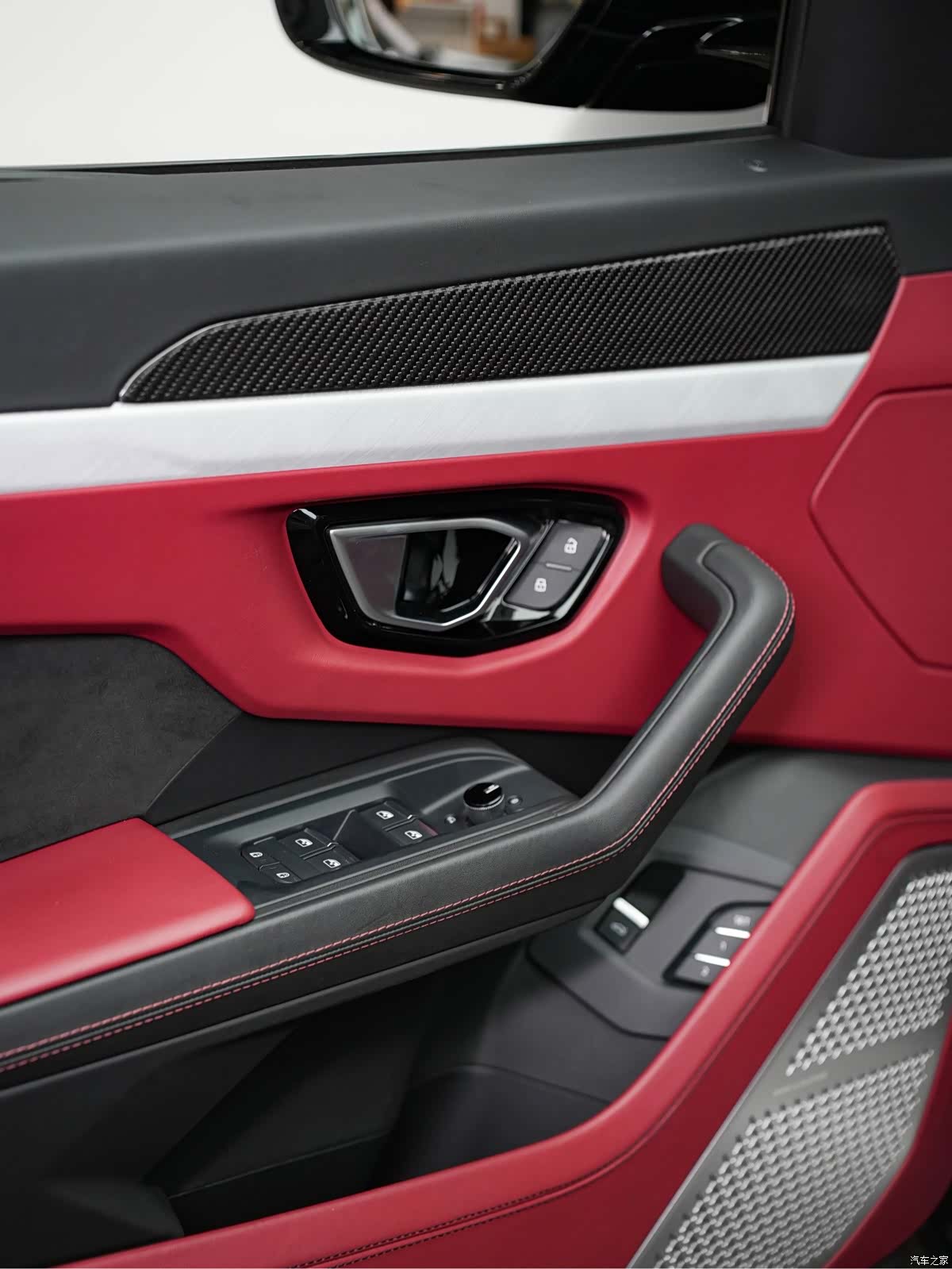 Lamborghini Urus, 2021 9