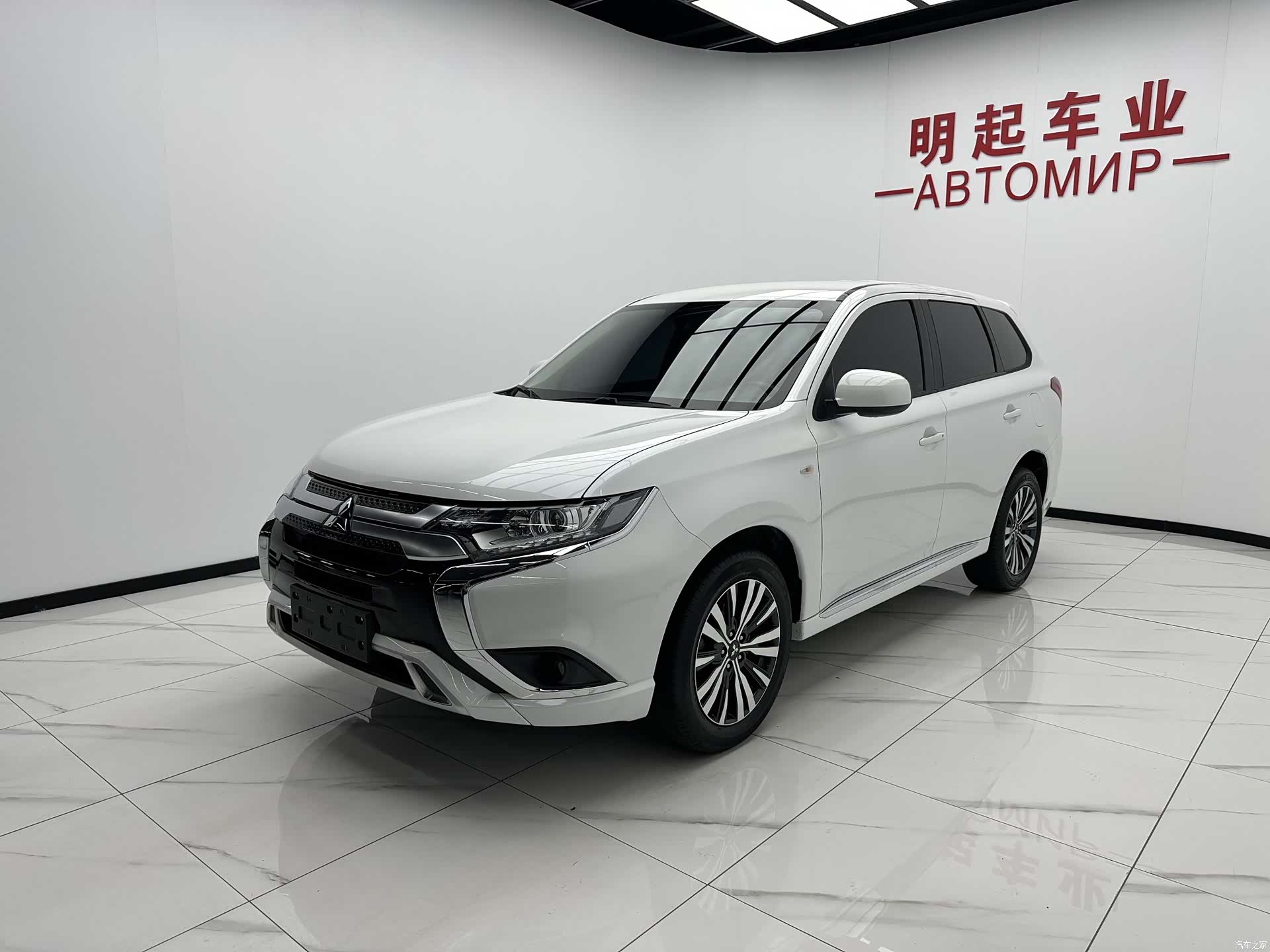 Mitsubishi Outlander, 2023 4