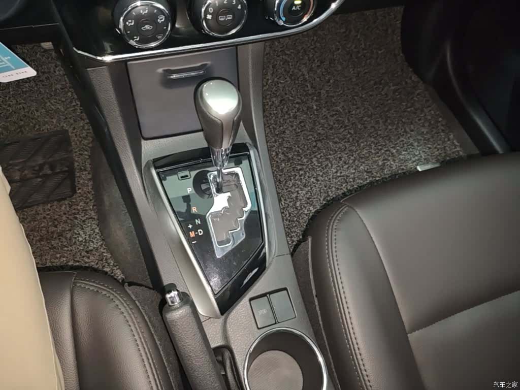 Toyota Corolla, 2015 14