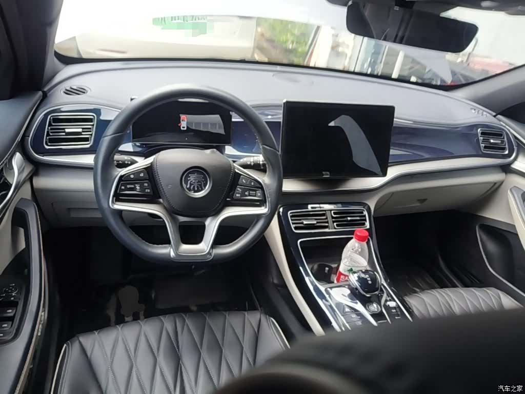 BYD Qin, 2022 10