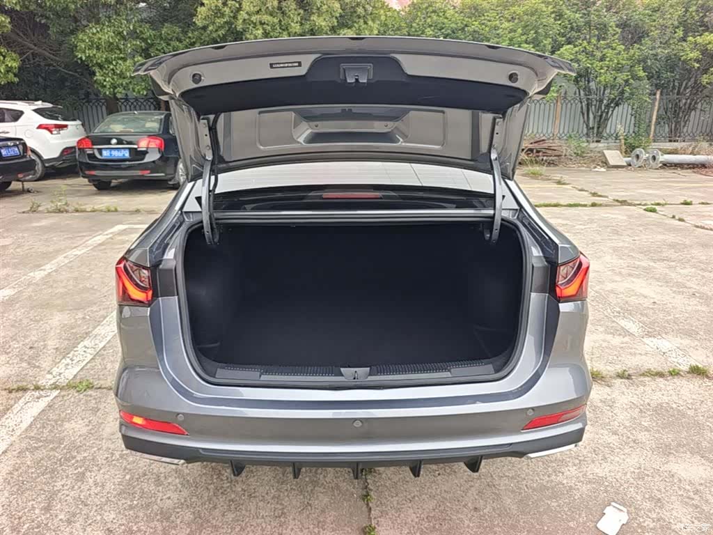 Roewe i5, 2023 19