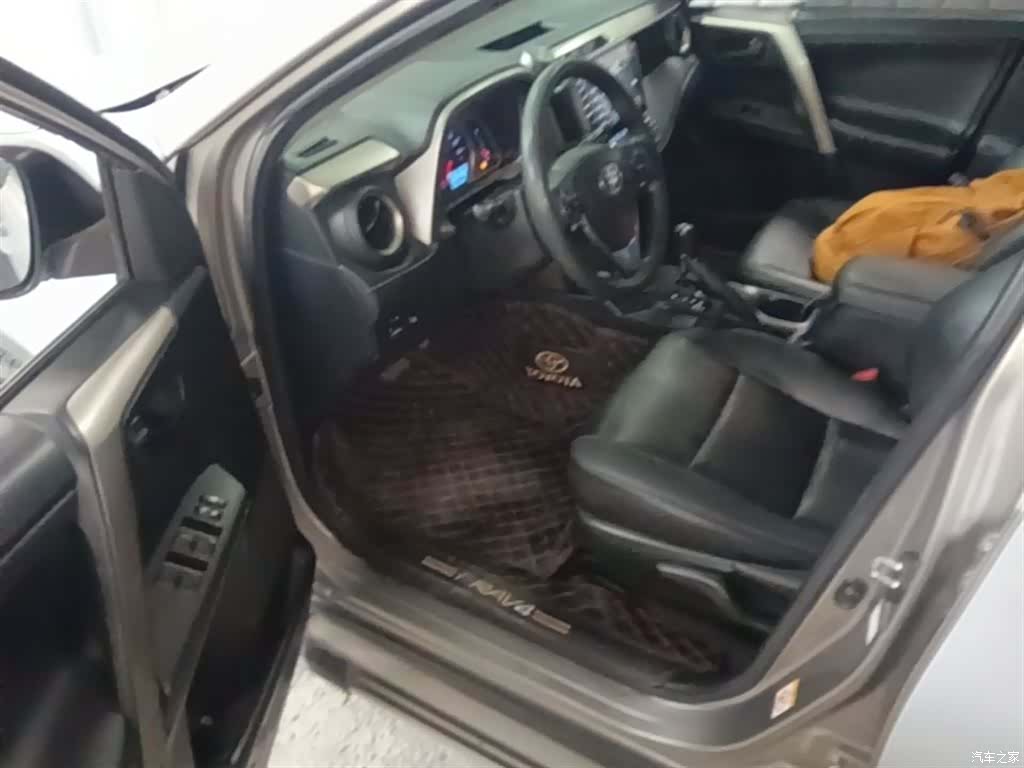 Toyota RAV4, 2016 16