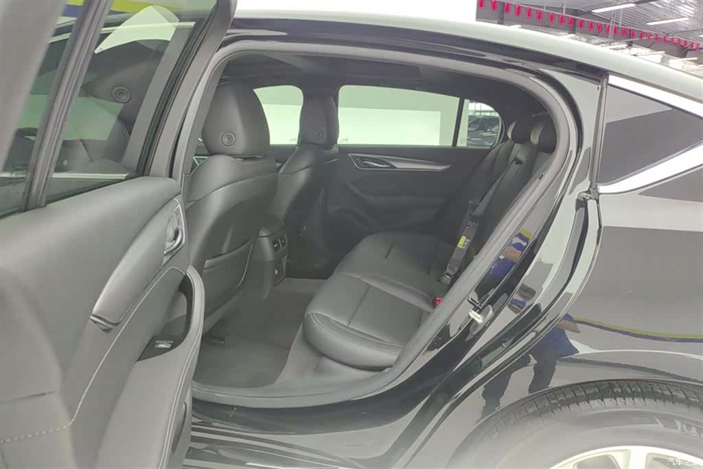Cadillac CT5, 2022 11