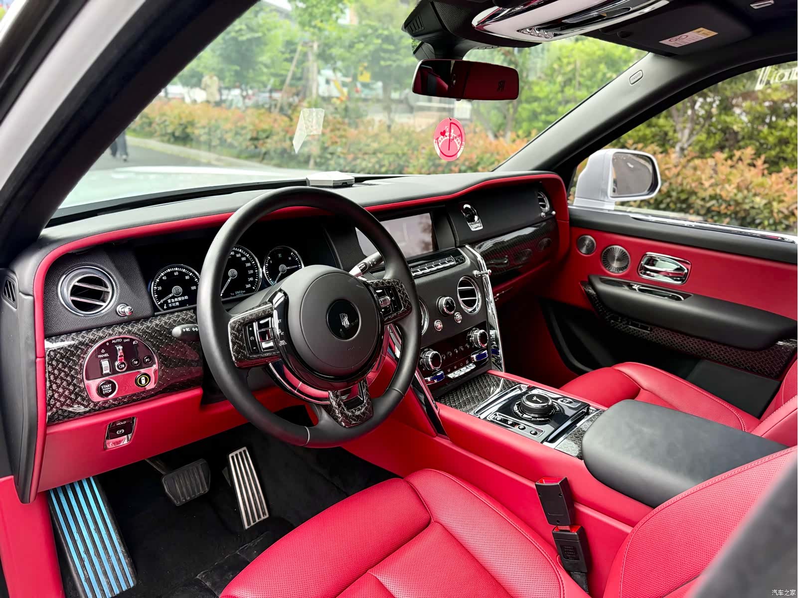 Rolls-Royce Cullinan, 2019 4