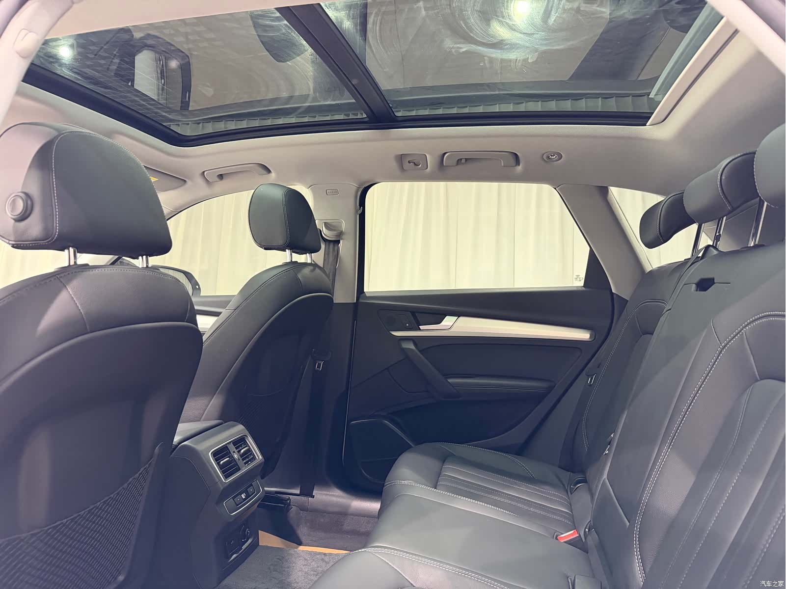 Audi Q5L, 2020 11