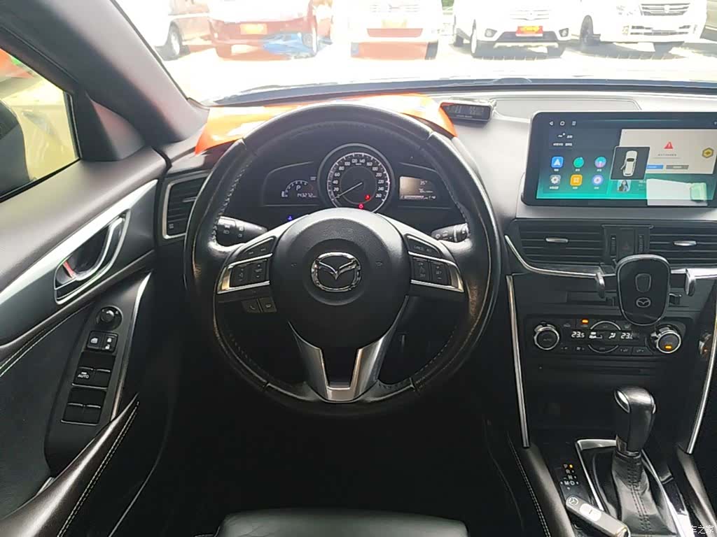 Mazda CX-4, 2016 11