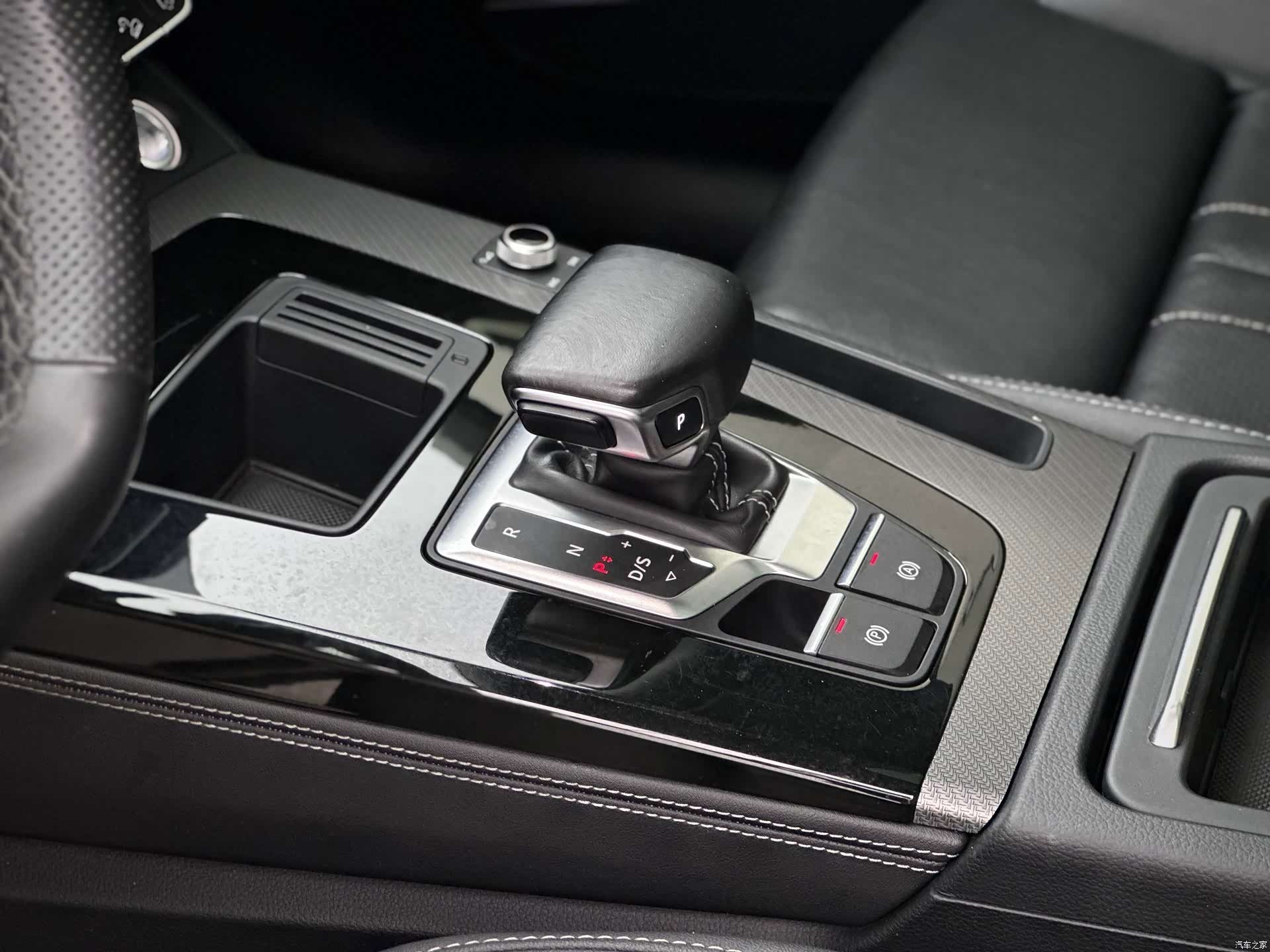 Audi Q5L, 2022 16