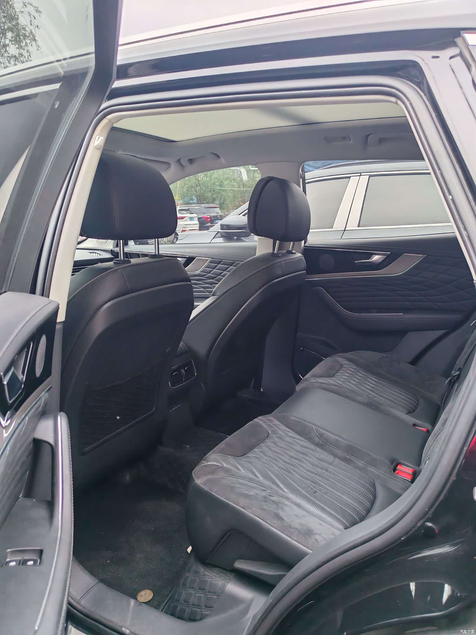 Hongqi HS5, 2022 все фото