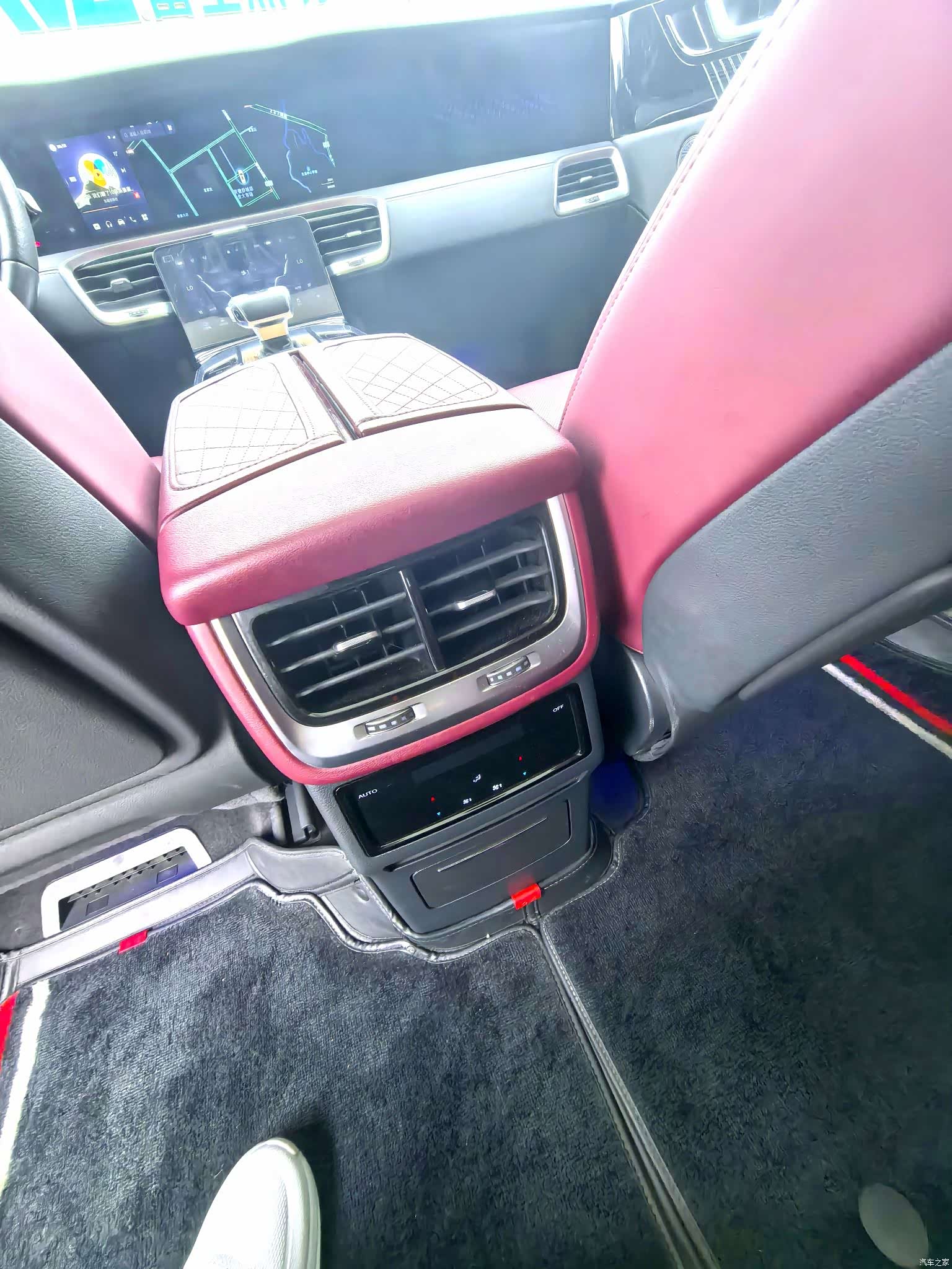Hongqi E-HS9, 2021 9