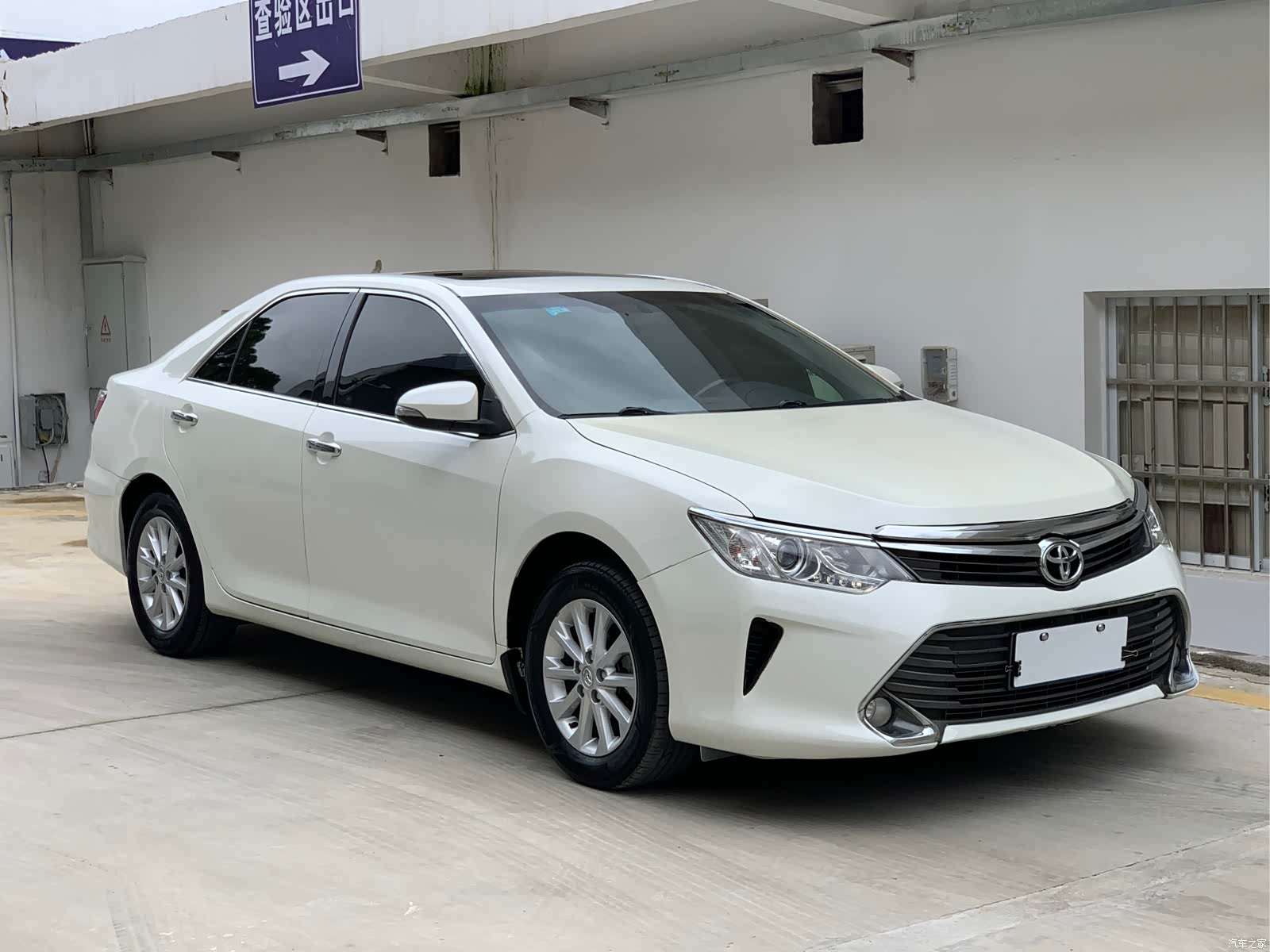Toyota Camry, 2015 3