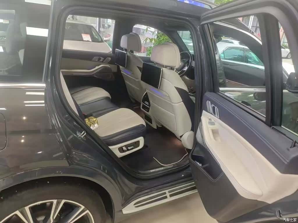 BMW X7, 2021 8