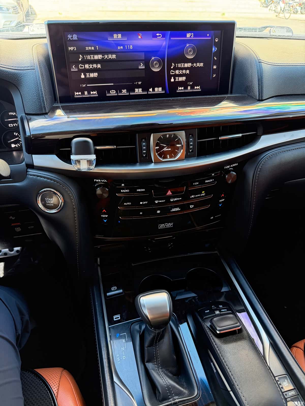 Lexus LX, 2018 10
