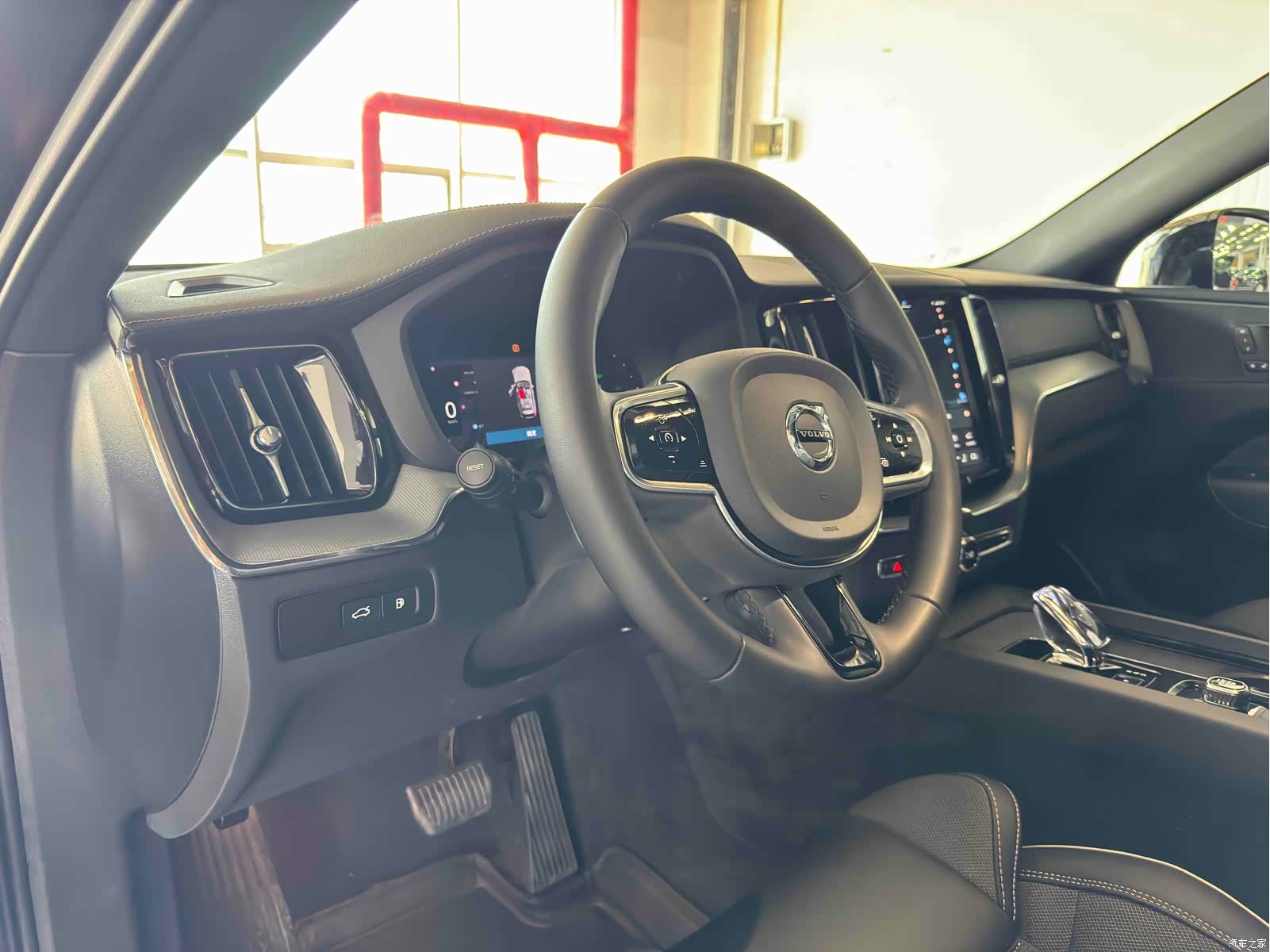 Volvo XC60, 2024 24