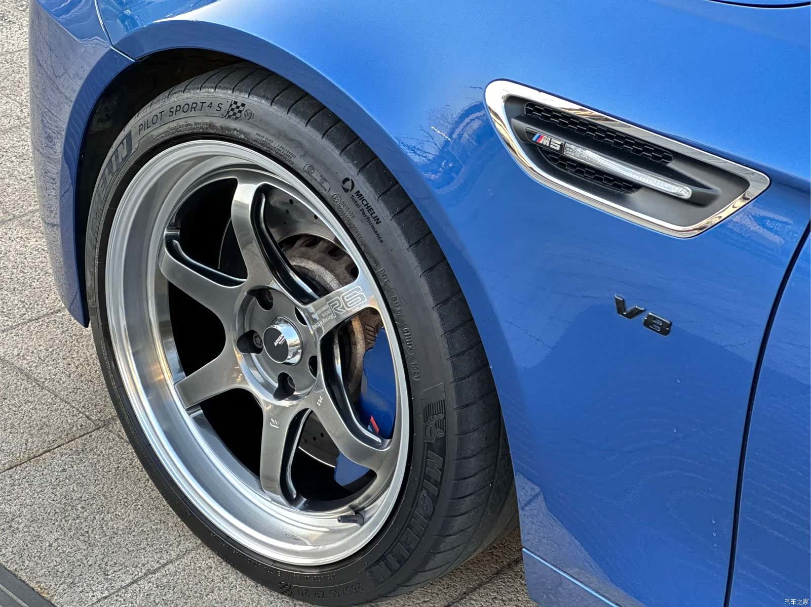BMW M5, 2015 9