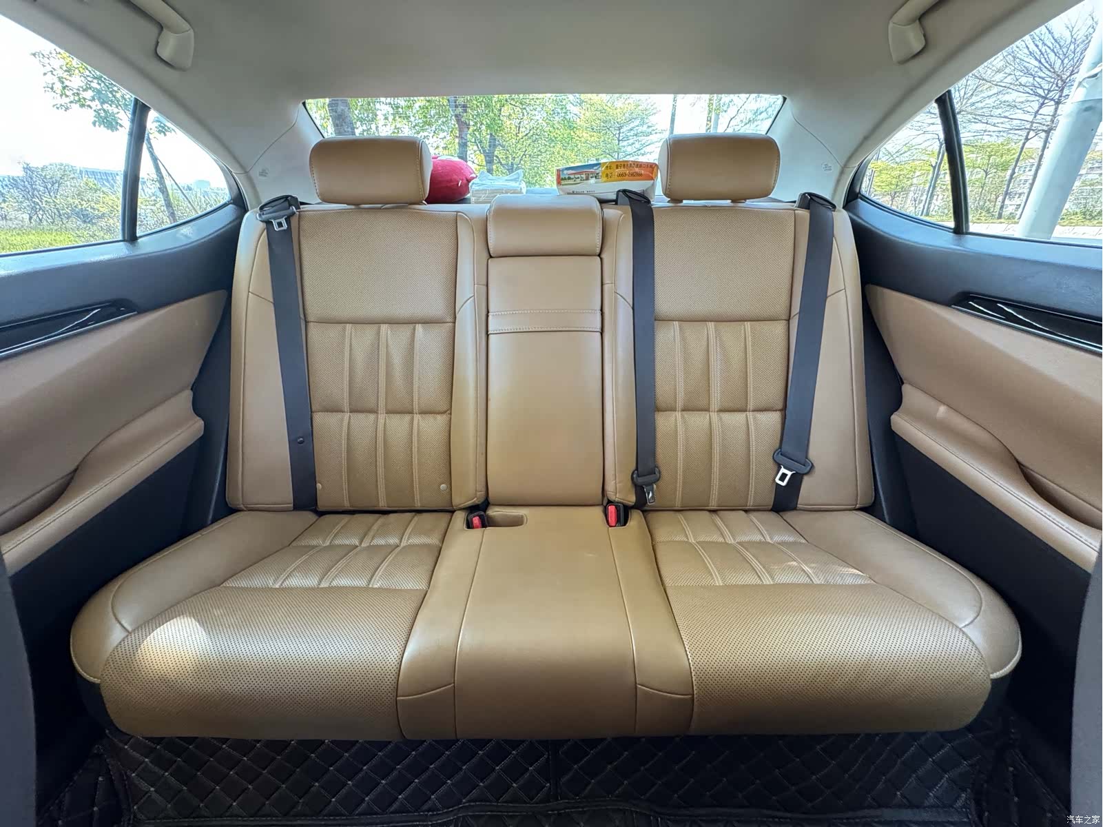 Lexus ES, 2017 12