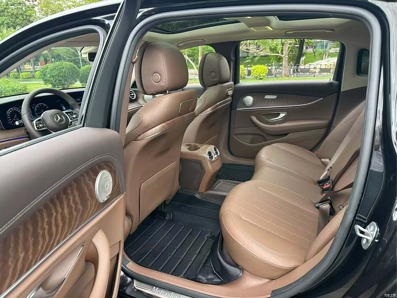 Mercedes-Benz E-Class, 2019 7