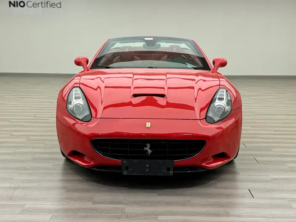 Ferrari California T
