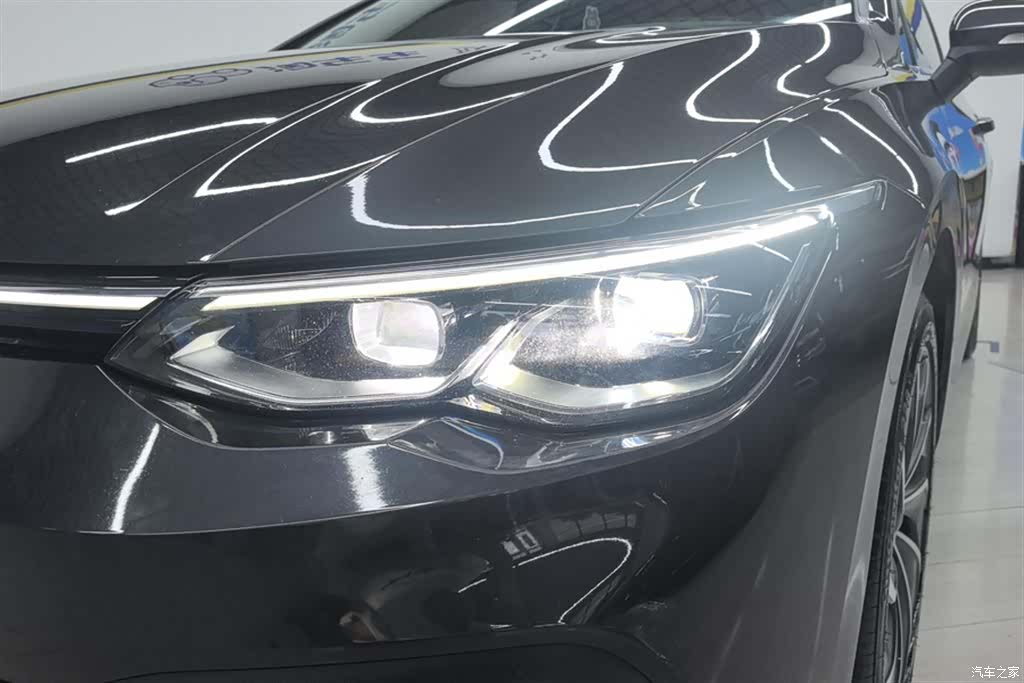 Volkswagen Golf, 2022 все фото