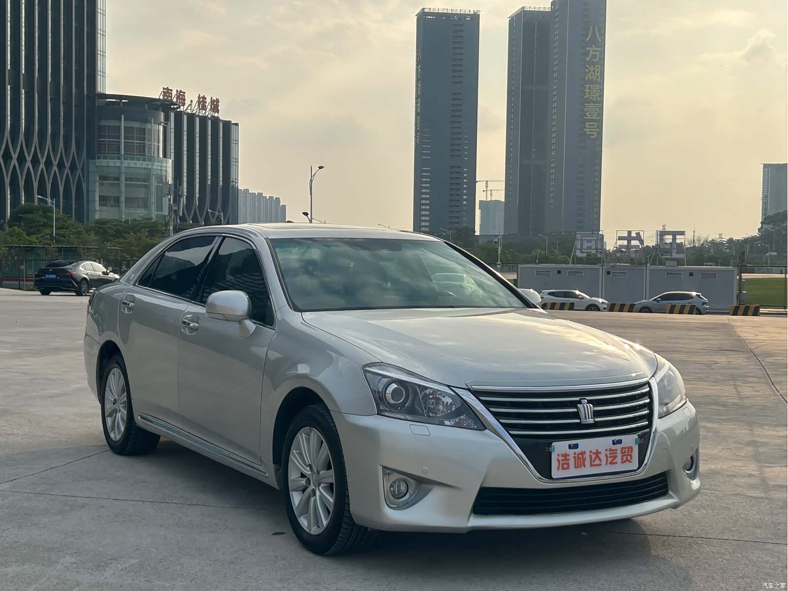 Toyota Crown, 2012 3