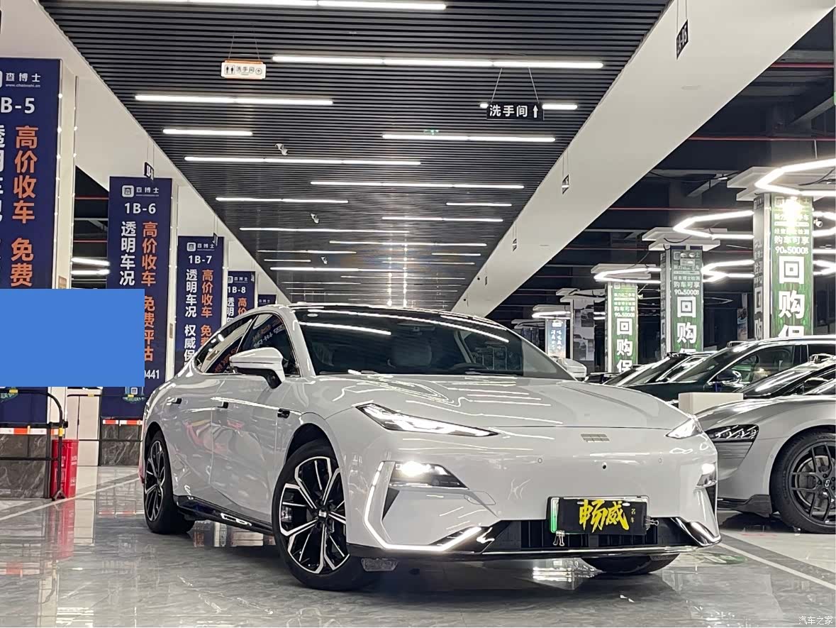 Geely E8, 2025 3