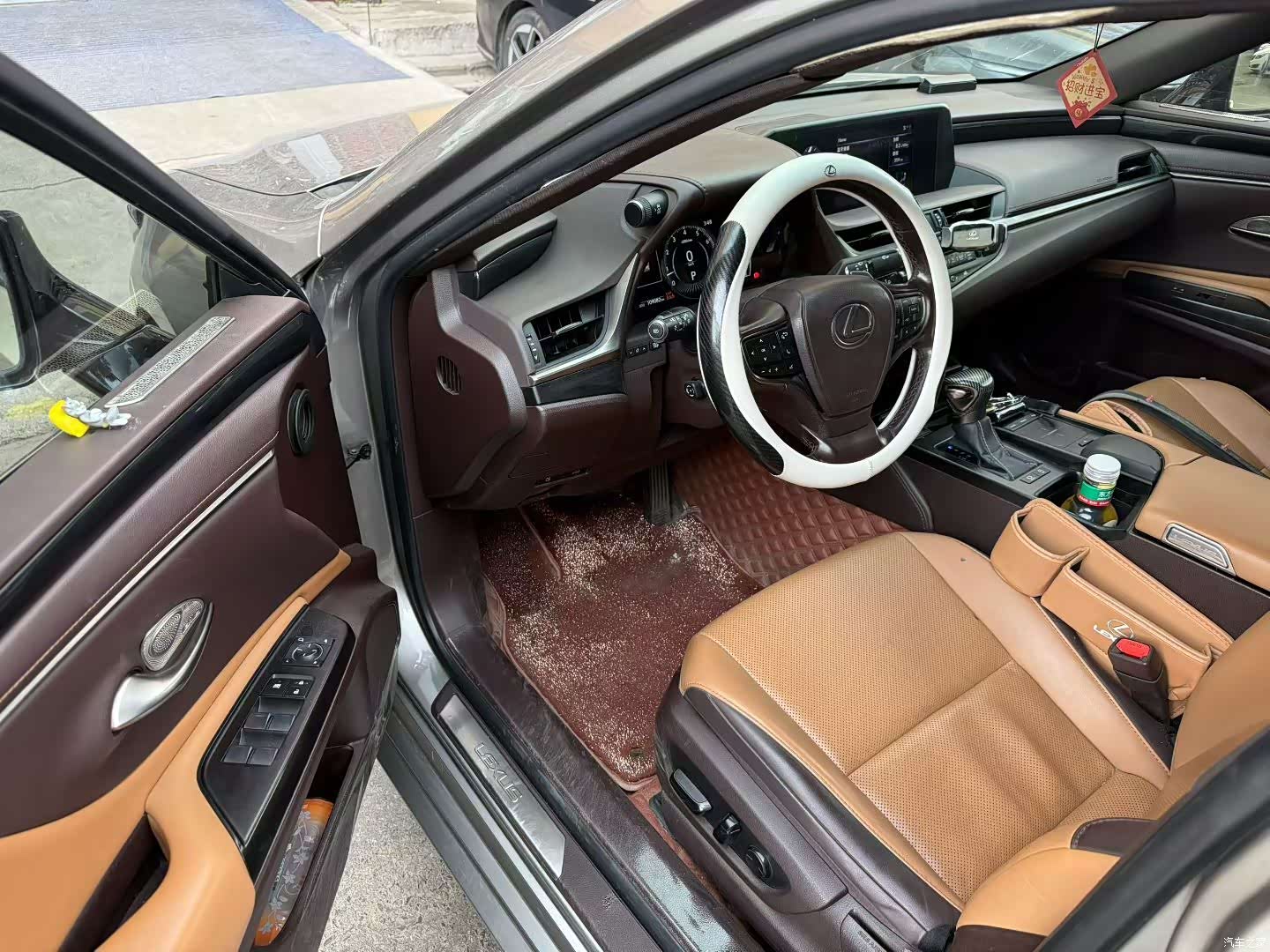 Lexus ES, 2019 9