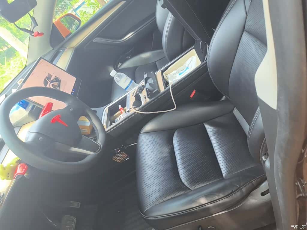 Tesla Model Y, 2023 8