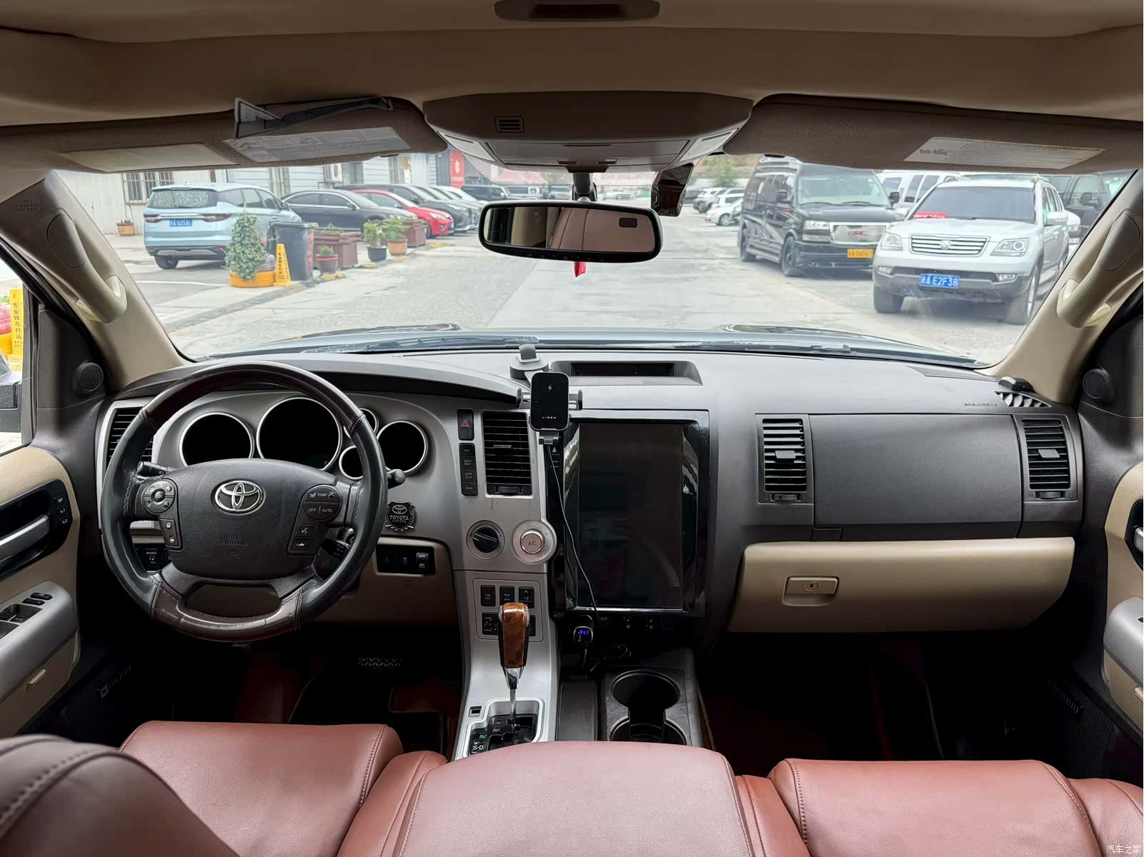 Toyota Sequoia, 2009 все фото