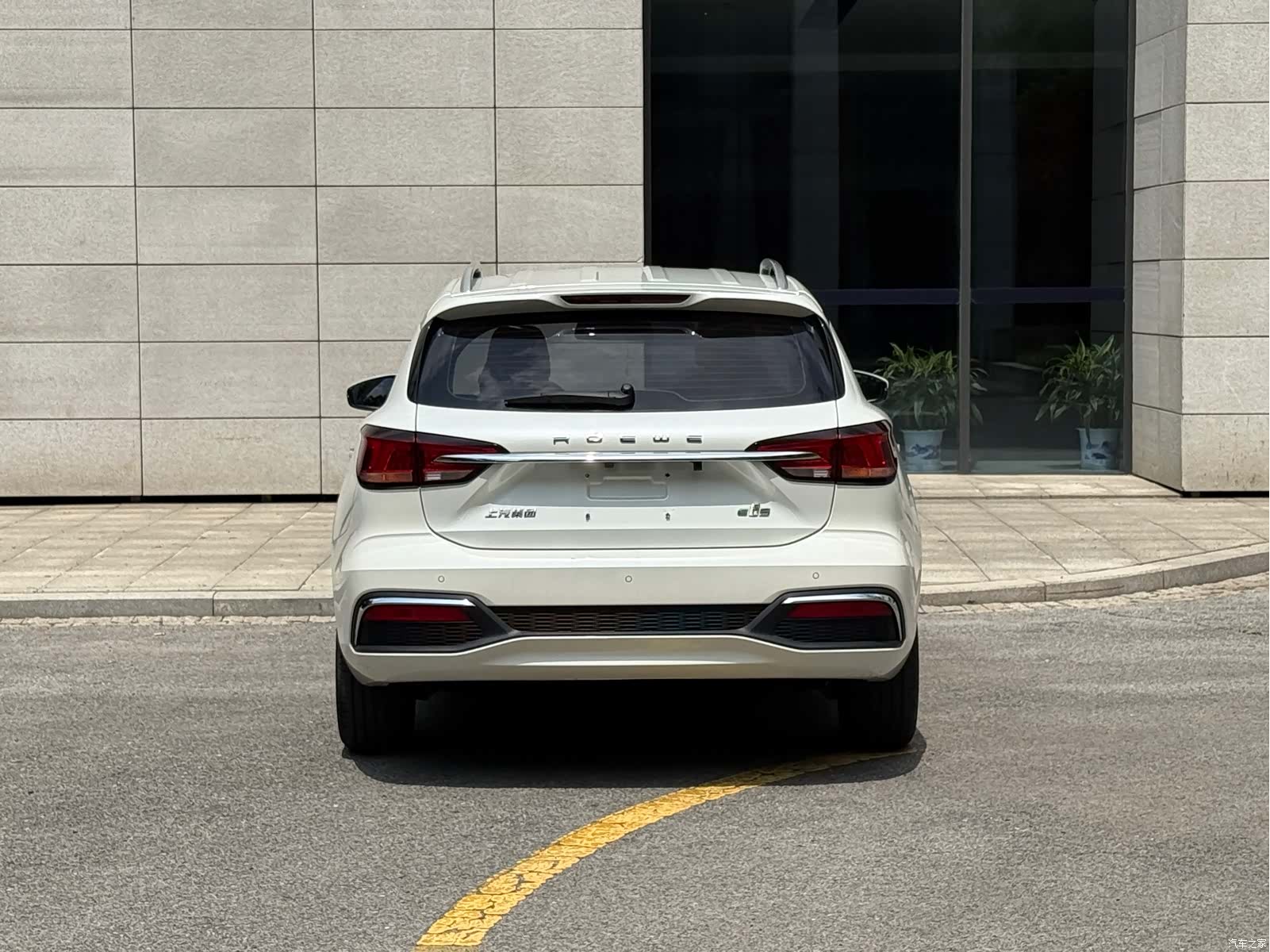 Roewe Ei5, 2018 18