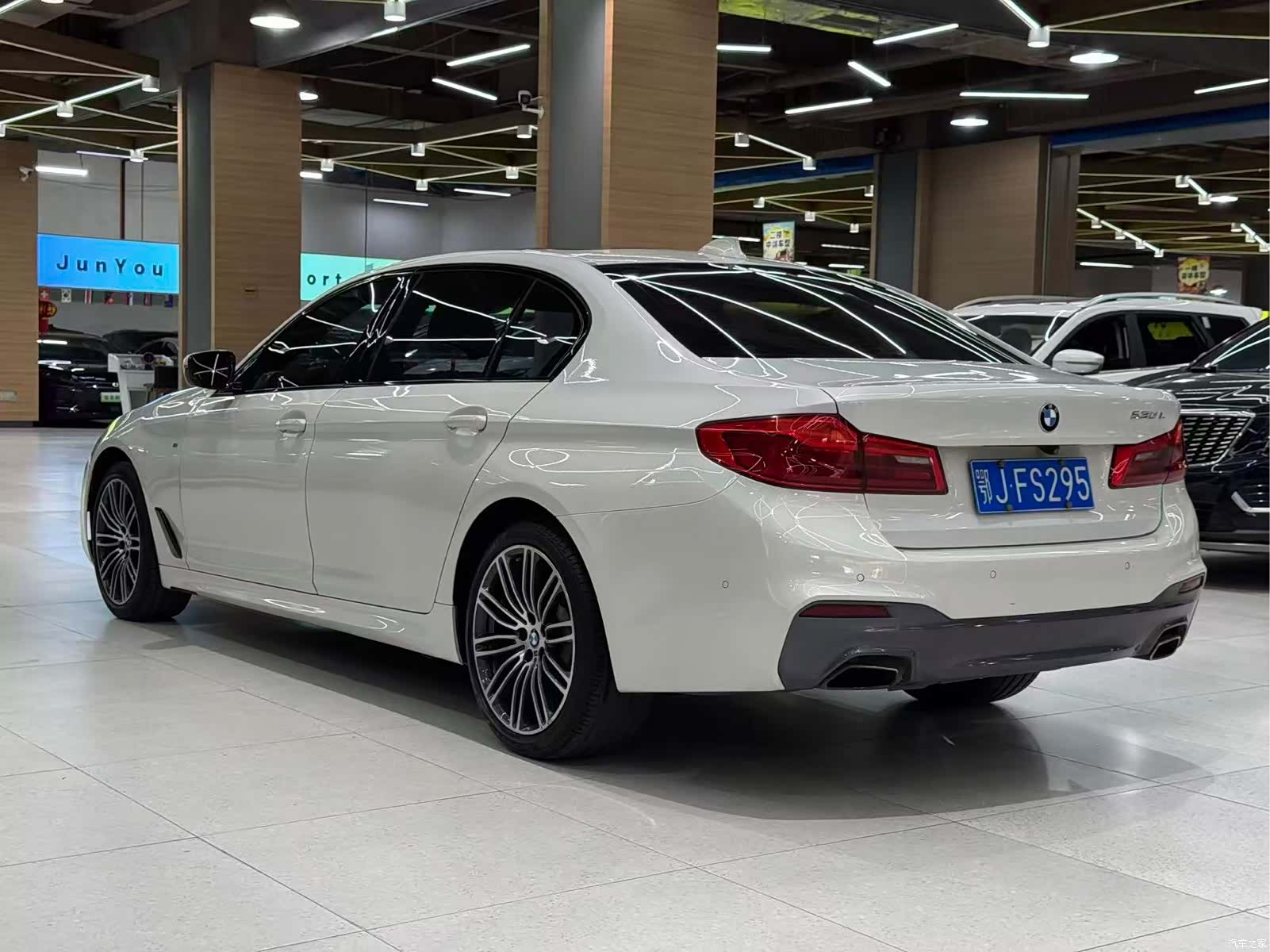 BMW 5 Series, 2019 10