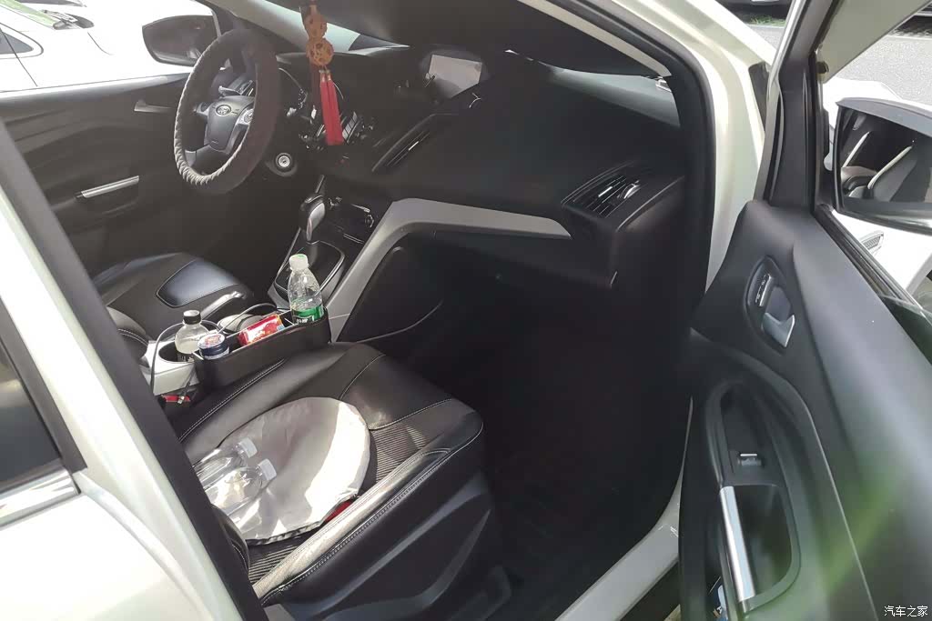Ford Kuga, 2014 8