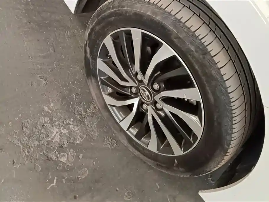 Toyota Corolla dual engine E+